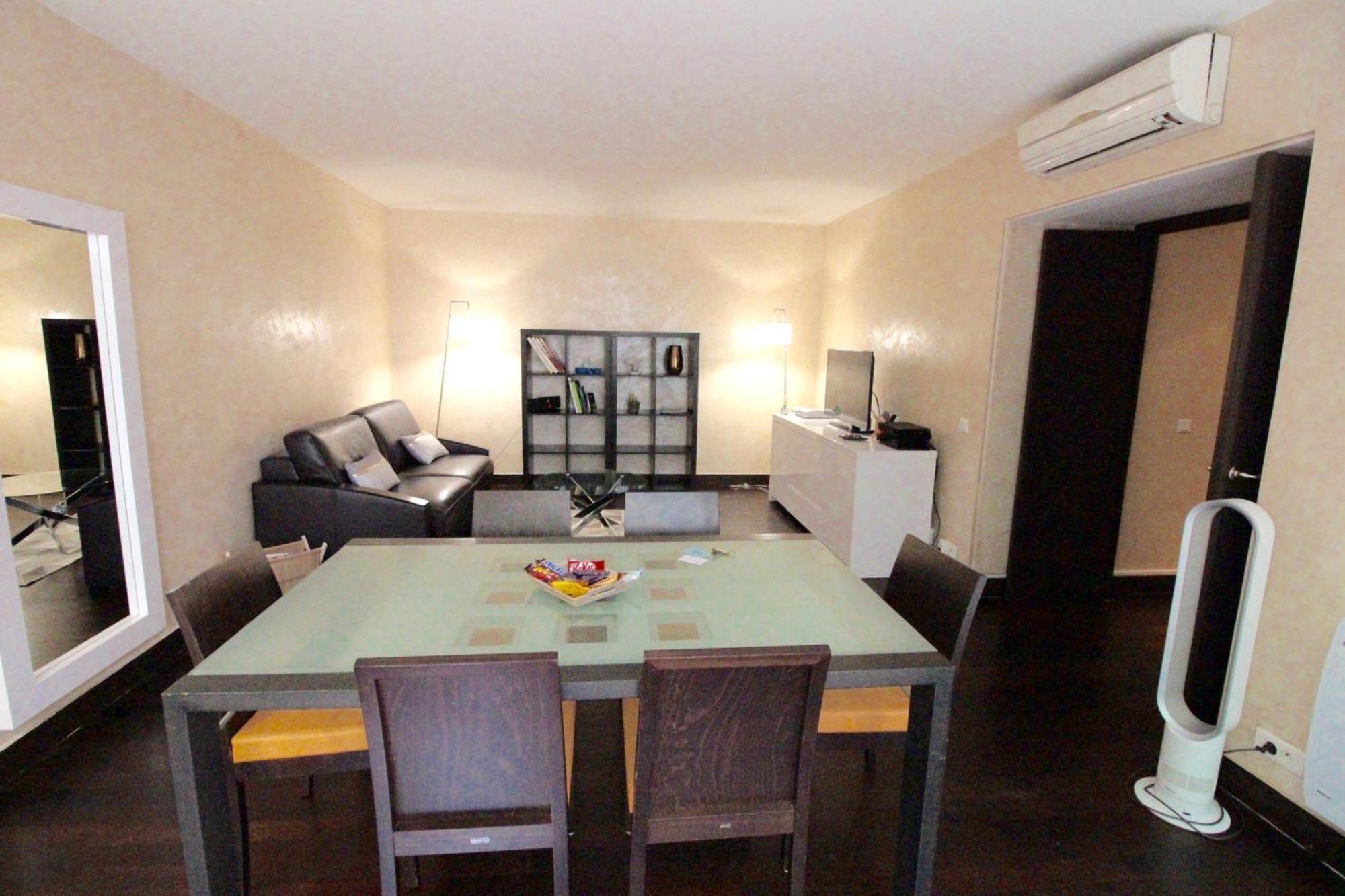 Short Apartment