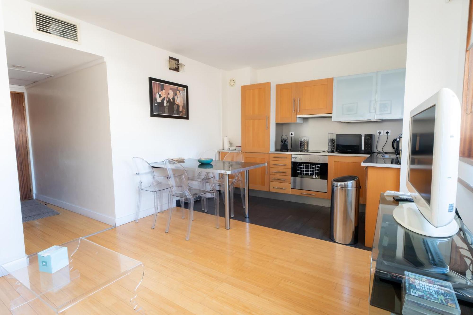 Apartment Short