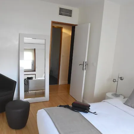 Short Apartment